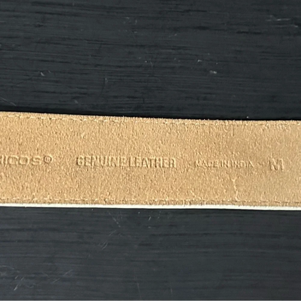 NWOT Chico’s Genuine Leather Belt, White, Size M